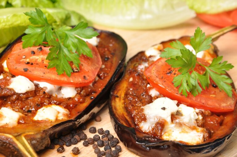 Gefüllte Auberginen mit Rinderhackfleisch und Mozzarella – Diabetiker-Tagesrezept