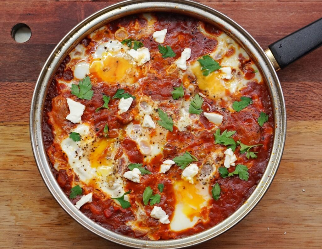 Shakshuka für Diabetiker – Eier in würziger Tomaten-Paprika-Sauce